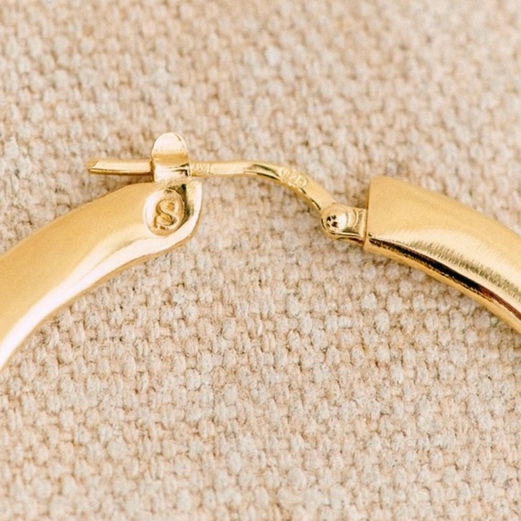 NWOT SÉZANE Clarisse Gold Hoop Earrings - Picture 3 of 7